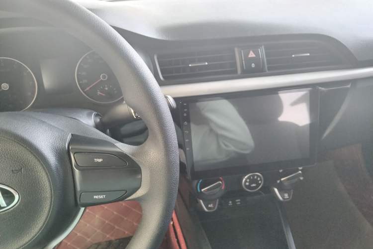 Used Kia K2 2017 Sedan 1.4L Manual Transmission GLS Interior 1