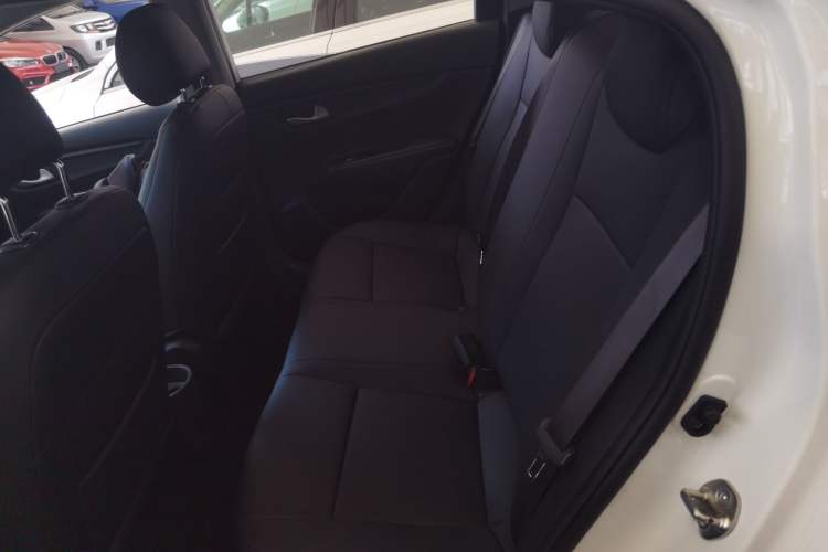 Used Kia K2 2017 Sedan 1.4L Automatic GLS Interior 4