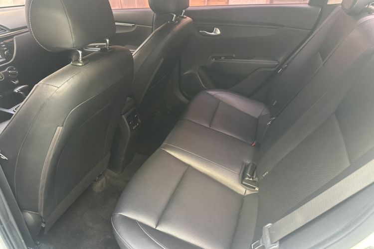 Used Kia K2 2017 Sedan 1.6L AT Premium Interior 5