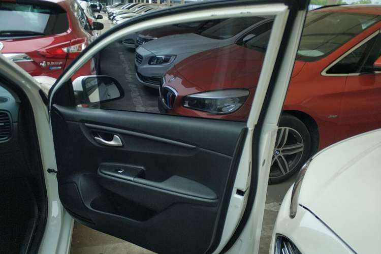 Used Kia K2 2017 Sedan 1.4L Automatic GLS Interior 5
