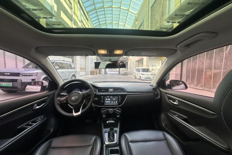 Used Kia K2 2017 Sedan 1.6L AT Premium Interior 6