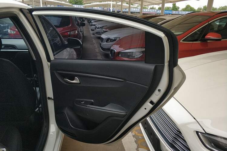 Used Kia K2 2017 Sedan 1.4L Automatic GLS Interior 6