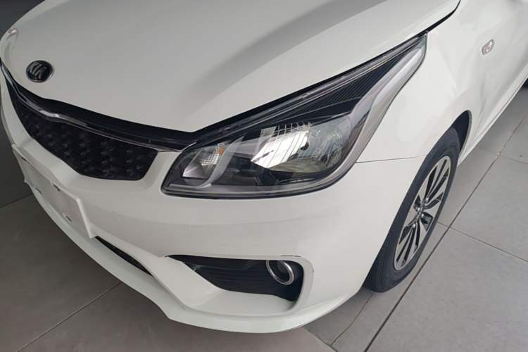 Used Kia K2 2017 Sedan 1.4L Automatic GLS Left Front Headlight