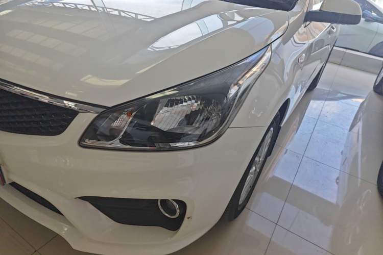 Used Kia K2 2017 Sedan 1.4L Manual Transmission 15th Anniversary Special Edition GLS Left Front Headlight