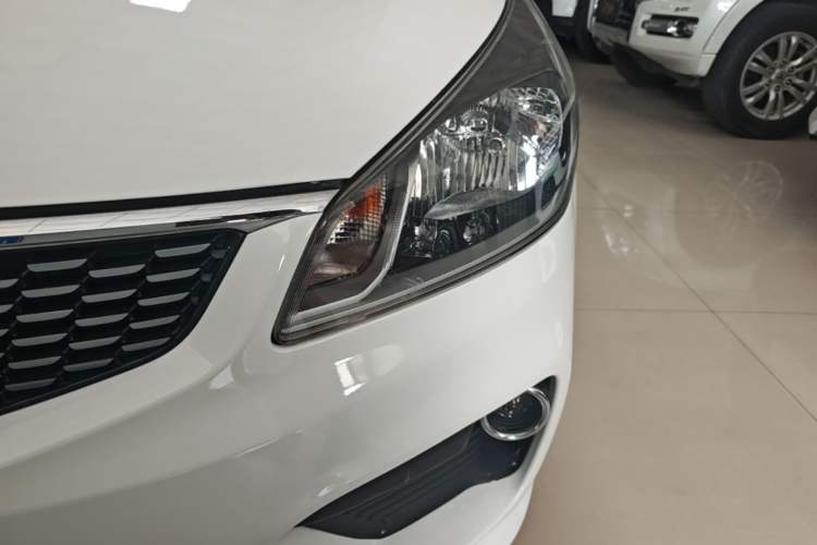 Used Kia K2 2017 Sedan 1.4L Automatic GLS Left Front Headlight