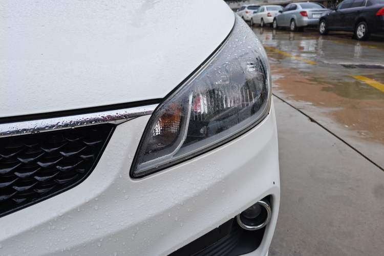 Used Kia K2 2017 Sedan 1.4L Manual Transmission GLS Left Front Headlight