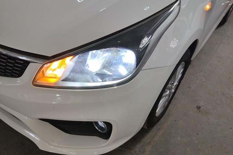 Used Kia K2 2017 Sedan 1.4L Automatic GLS Left Front Headlight