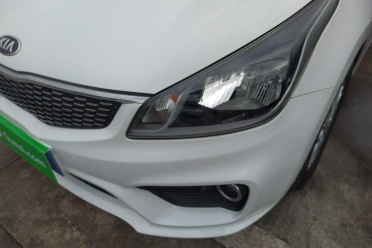 Used Kia K2 2017 Sedan 1.4L Automatic GLS Left Front Headlight