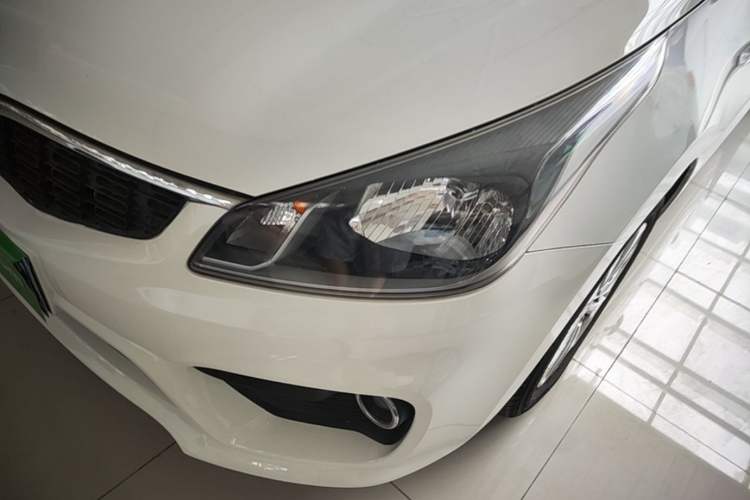 Used Kia K2 2017 Sedan 1.4L Automatic GLS Left Front Headlight