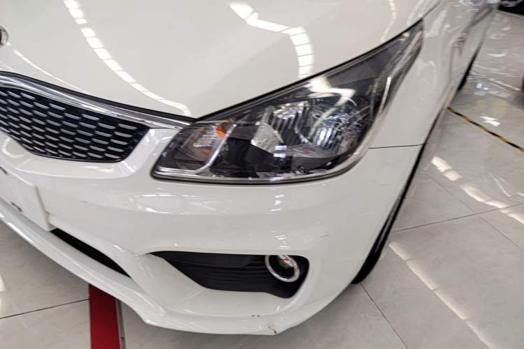 Used Kia K2 2017 Sedan 1.4L Automatic Transmission 15th Anniversary Special Edition GLS Left Front Headlight