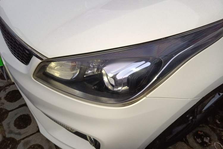 Used Kia K2 2017 Sedan 1.6L AT Premium Left Front Headlight