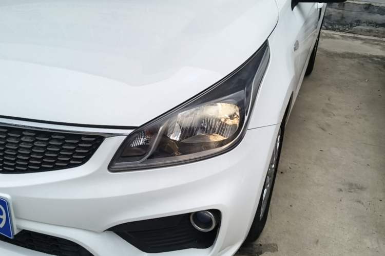 Used Kia K2 2017 Sedan 1.4L Automatic GLS Left Front Headlight