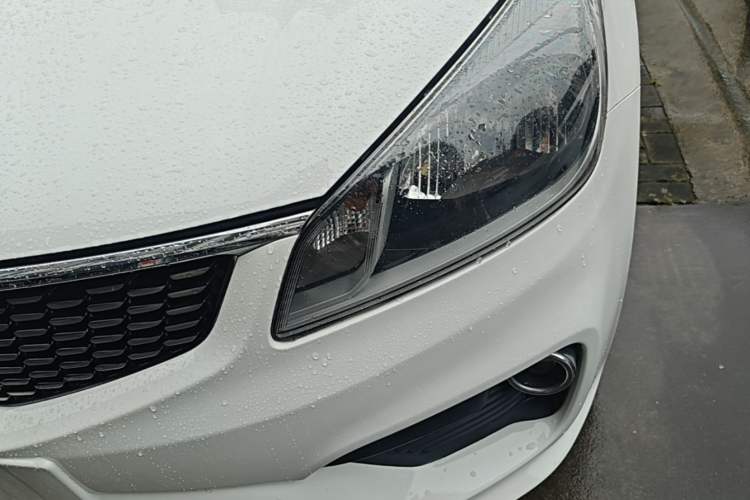 Used Kia K2 2017 Sedan 1.4L Automatic GLS Left Front Headlight