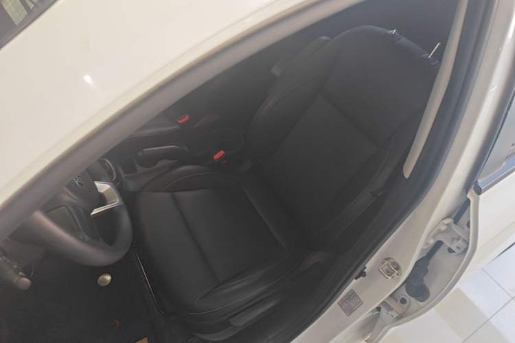 Used Kia K2 2017 Sedan 1.4L Manual Transmission 15th Anniversary Special Edition GLS Left Front Seat