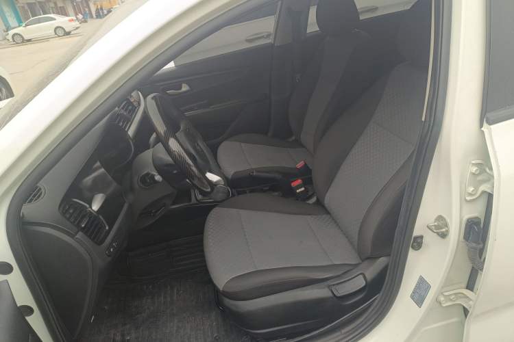 Used Kia K2 2017 Sedan 1.4L Manual Transmission GLS Left Front Seat