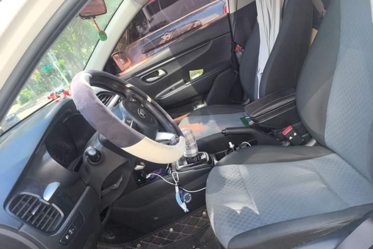 Used Kia K2 2017 Sedan 1.4L Manual Transmission GLS Left Front Seat