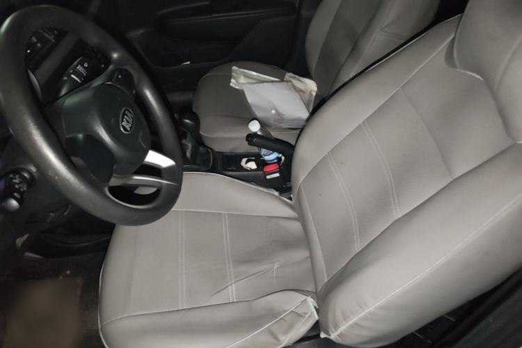 Used Kia K2 2017 Sedan 1.4L Manual Transmission GLS Left Front Seat