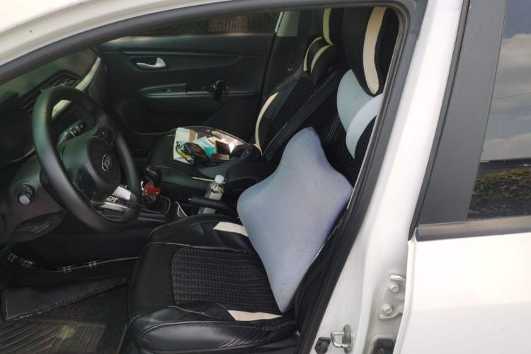 Used Kia K2 2017 Sedan 1.4L Manual Transmission GLS Left Front Seat