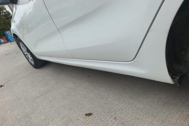 Used Kia K2 2017 Sedan 1.4L Automatic GLS Left Side Sill