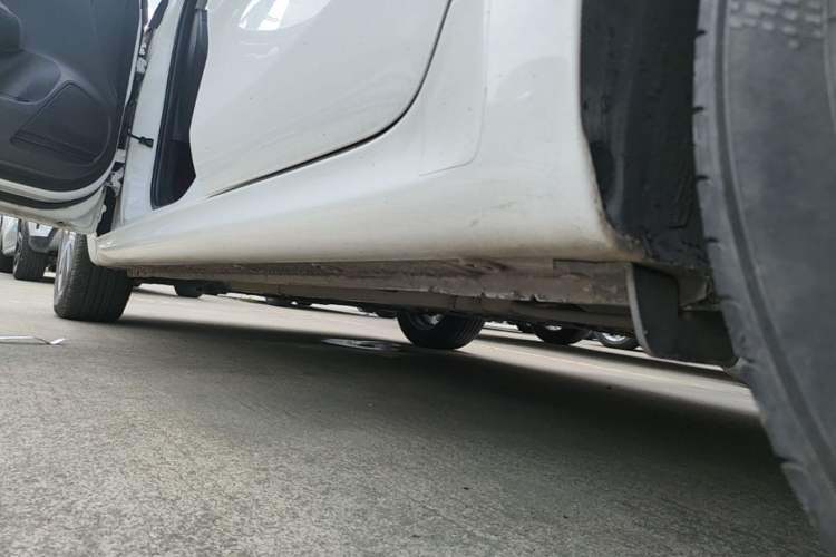Used Kia K2 2017 Sedan 1.6L AT Premium Left Side Sill