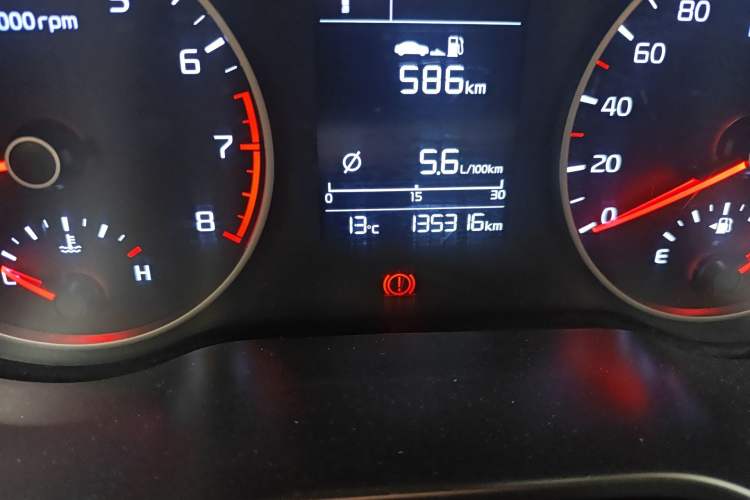 Used Kia K2 2017 Sedan 1.4L Automatic Transmission 15th Anniversary Special Edition GLS Odometer Close Up