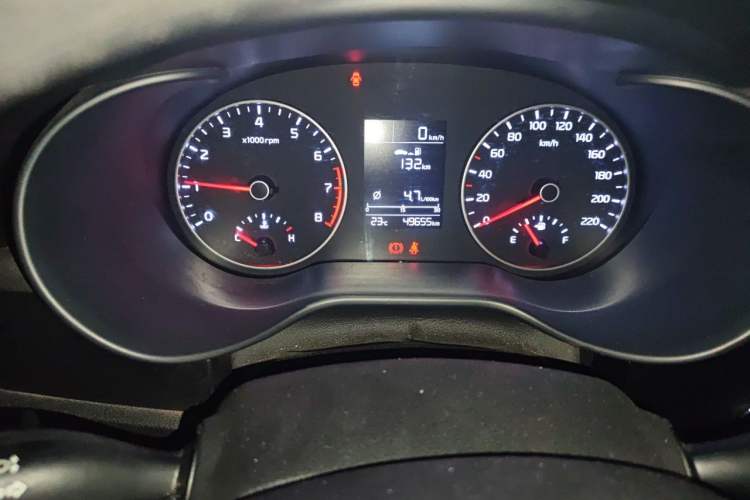 Used Kia K2 2017 Sedan 1.4L Manual Transmission GLS Odometer Close Up