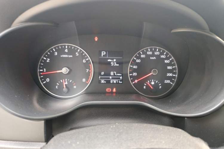 Used Kia K2 2017 Sedan 1.4L Automatic GLS Odometer Close Up