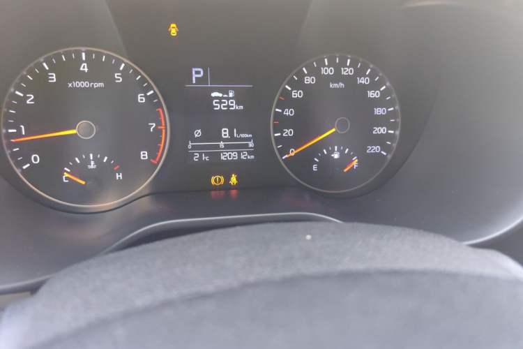 Used Kia K2 2017 Sedan 1.4L Automatic GLS Odometer Close Up
