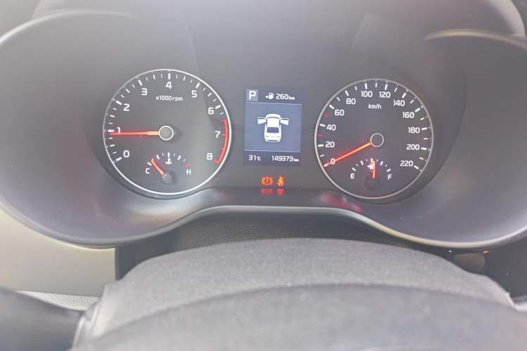 Used Kia K2 2017 Sedan 1.6L AT Premium Odometer Close Up