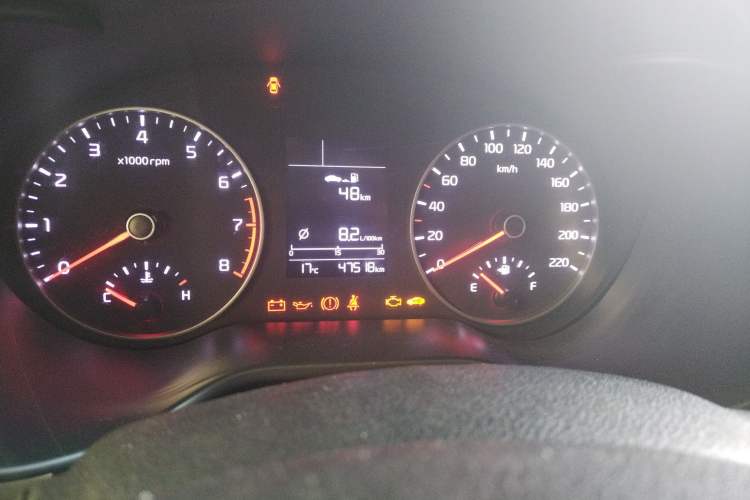 Used Kia K2 2017 Sedan 1.4L Manual Transmission GLS Odometer Close Up