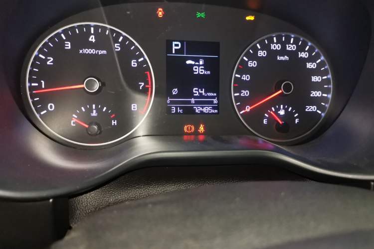 Used Kia K2 2017 Sedan 1.4L Automatic GLS Odometer Close Up