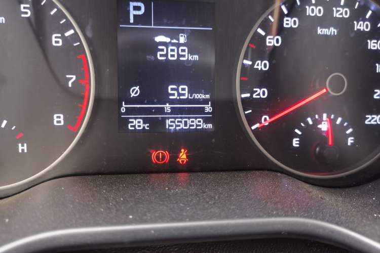 Used Kia K2 2017 Sedan 1.4L Automatic GLS Odometer Close Up