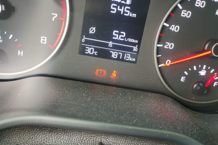 Used Kia K2 2017 Sedan 1.4L Manual Transmission GLS Odometer Close Up