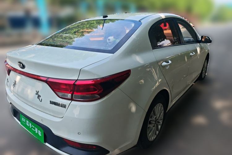 Used Kia K2 2017 Sedan 1.4L Manual Transmission GLS Rear Right 45 Deg