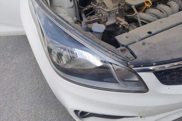 Used Kia K2 2017 Sedan 1.4L Manual Transmission GL Right Front Headlight