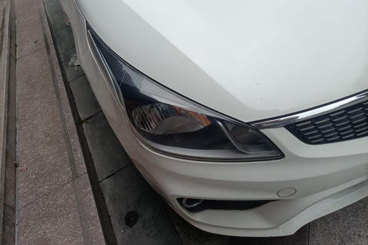 Used Kia K2 2017 Sedan 1.4L Automatic GLS Right Front Headlight