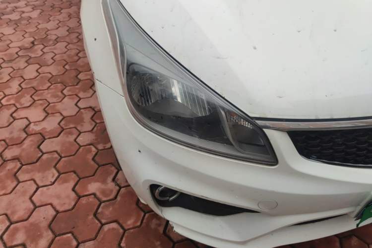 Used Kia K2 2017 Sedan 1.4L Manual Transmission GLS Right Front Headlight