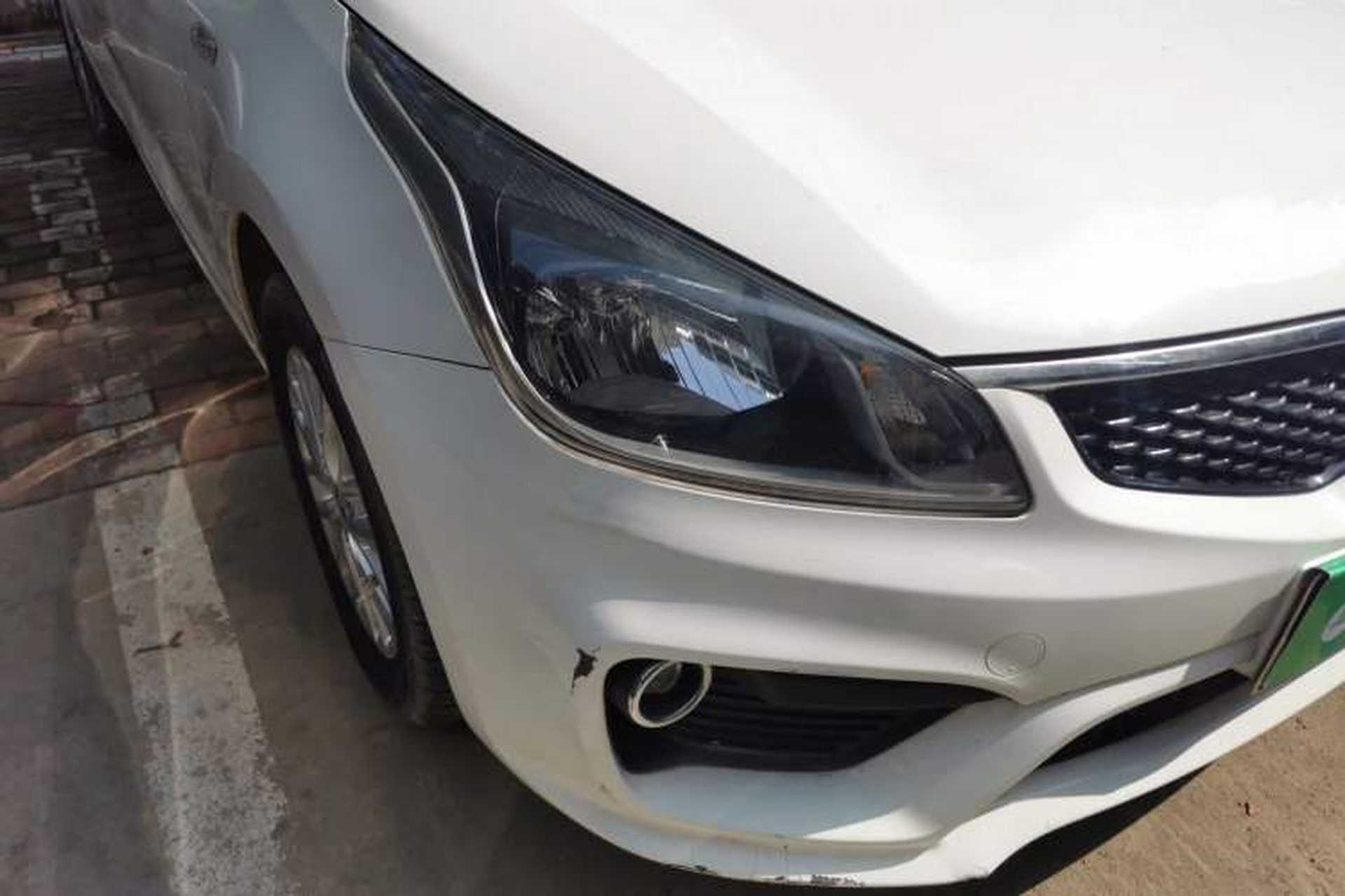 Used Kia K2 2017 Sedan 1.4L Manual Transmission GLS Right Front Headlight