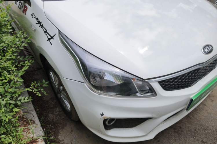 Used Kia K2 2017 Sedan 1.4L Manual Transmission 15th Anniversary Special Edition GLS Right Front Headlight