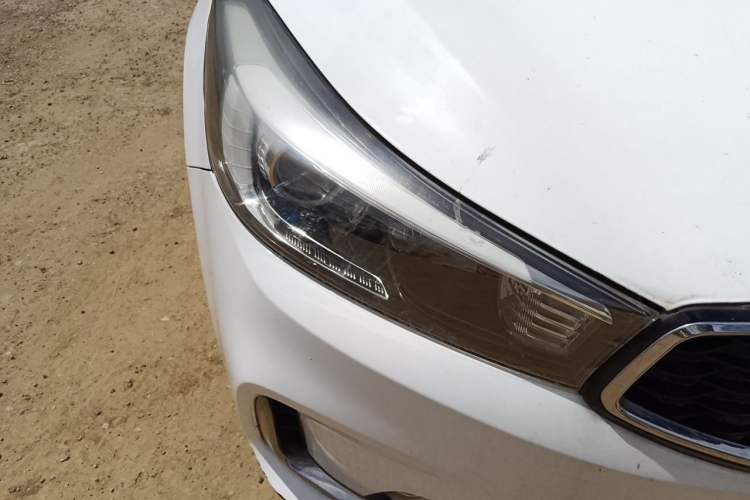Used Kia K2 2017 Sedan 1.4L Manual Transmission GLS Right Front Headlight