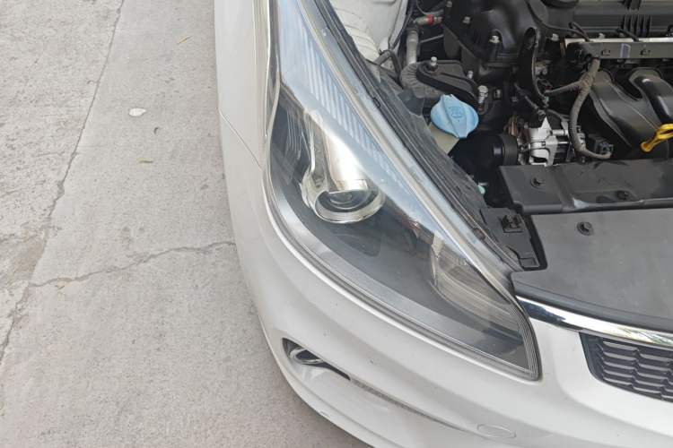 Used Kia K2 2017 Sedan 1.6L AT Premium Right Front Headlight