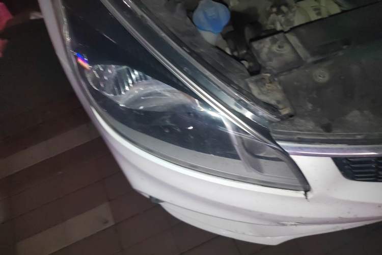 Used Kia K2 2017 Sedan 1.4L Automatic GLS Right Front Headlight