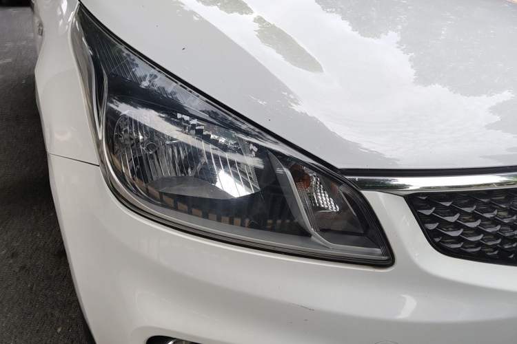 Used Kia K2 2017 Sedan 1.4L Manual Transmission GLS Right Front Headlight
