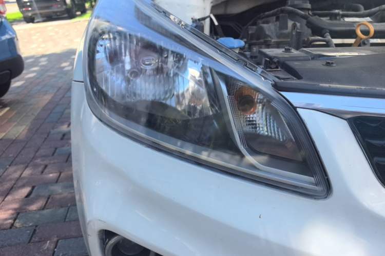 Used Kia K2 2017 Sedan 1.4L Manual Transmission GLS Right Front Headlight