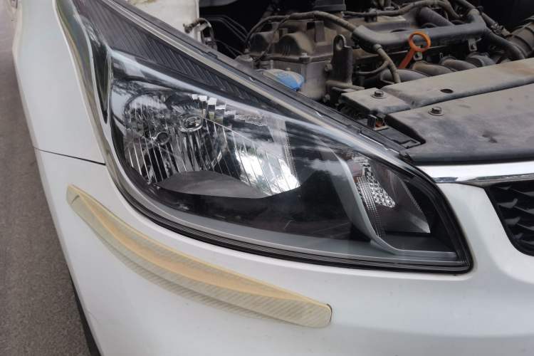 Used Kia K2 2017 Sedan 1.4L Manual Transmission GLS Right Front Headlight