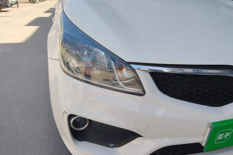 Used Kia K2 2017 Sedan 1.4L Manual Transmission GLS Right Front Headlight