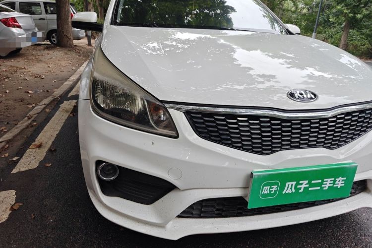 Used Kia K2 2017 Sedan 1.4L Automatic GLS Right Front Headlight