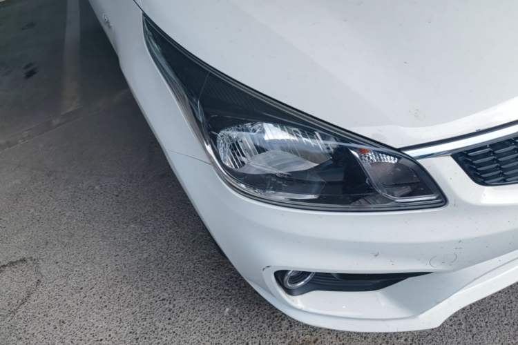 Used Kia K2 2017 Sedan 1.4L Automatic Transmission 15th Anniversary Special Edition GLS Right Front Headlight
