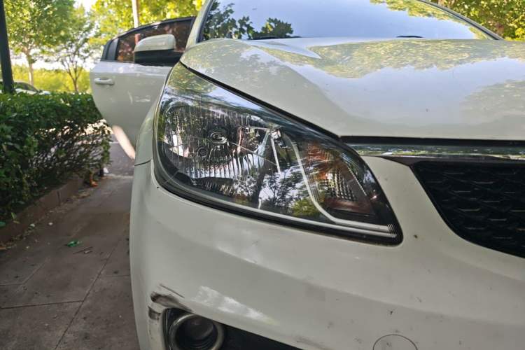 Used Kia K2 2017 Sedan 1.4L Manual Transmission GLS Right Front Headlight
