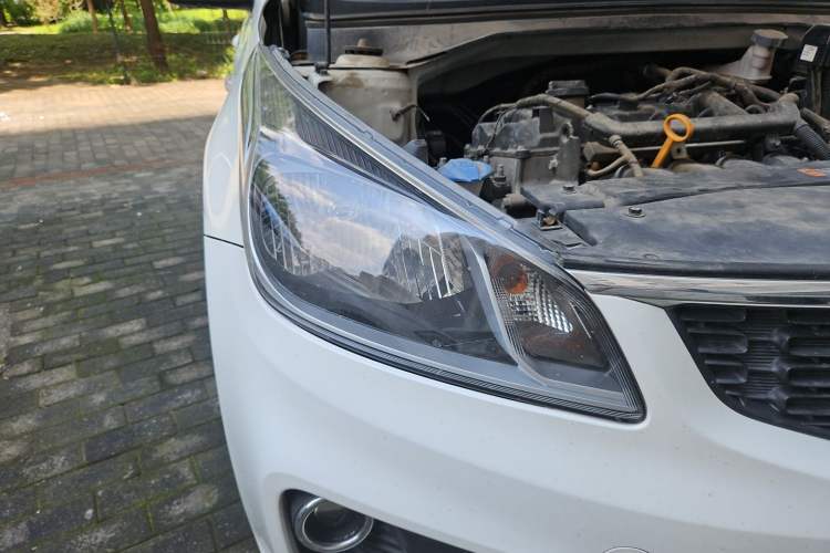 Used Kia K2 2017 Sedan 1.4L Automatic GLS Right Front Headlight